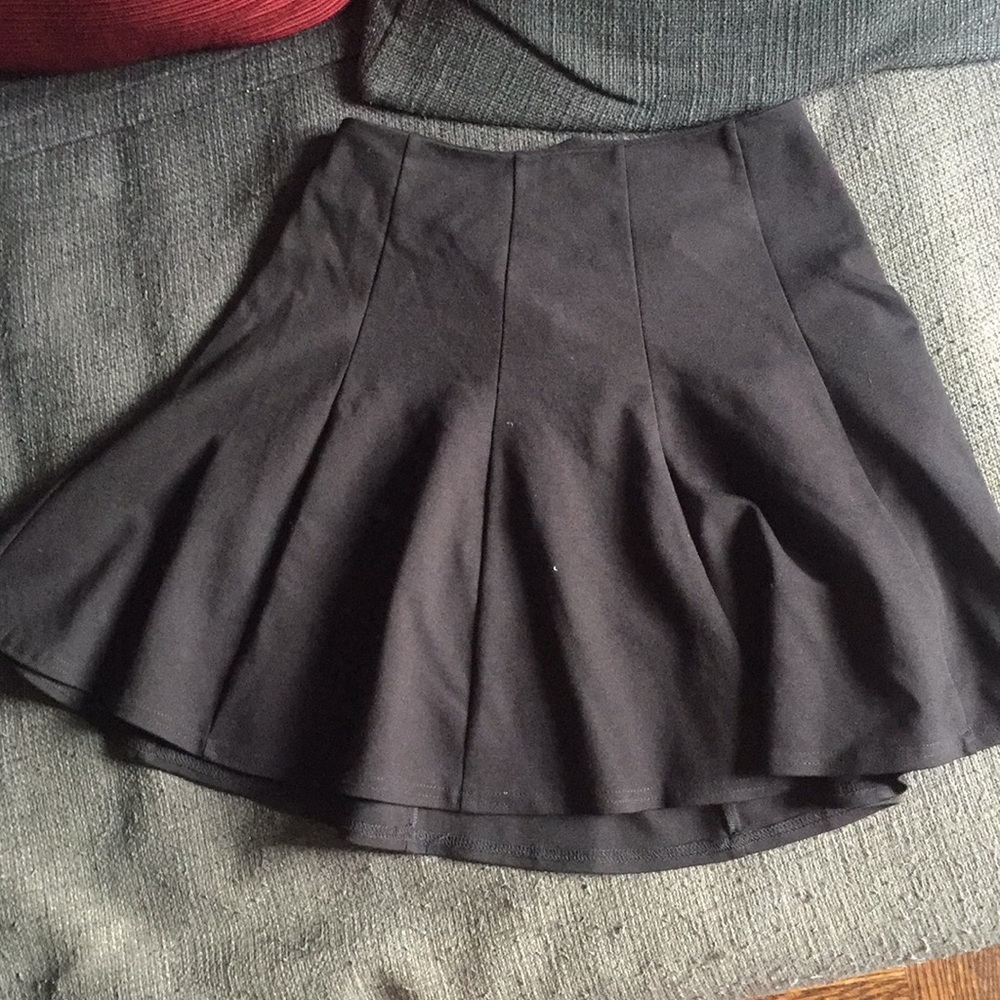 Necessary Objects black skirt w/zipper detail